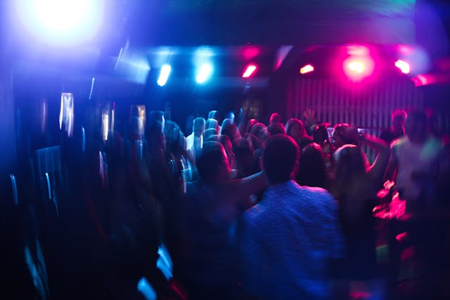 Retro vibe music EDM retro vibe song vintage vibes music festival songs with retro vibes chill vibe r&b songs